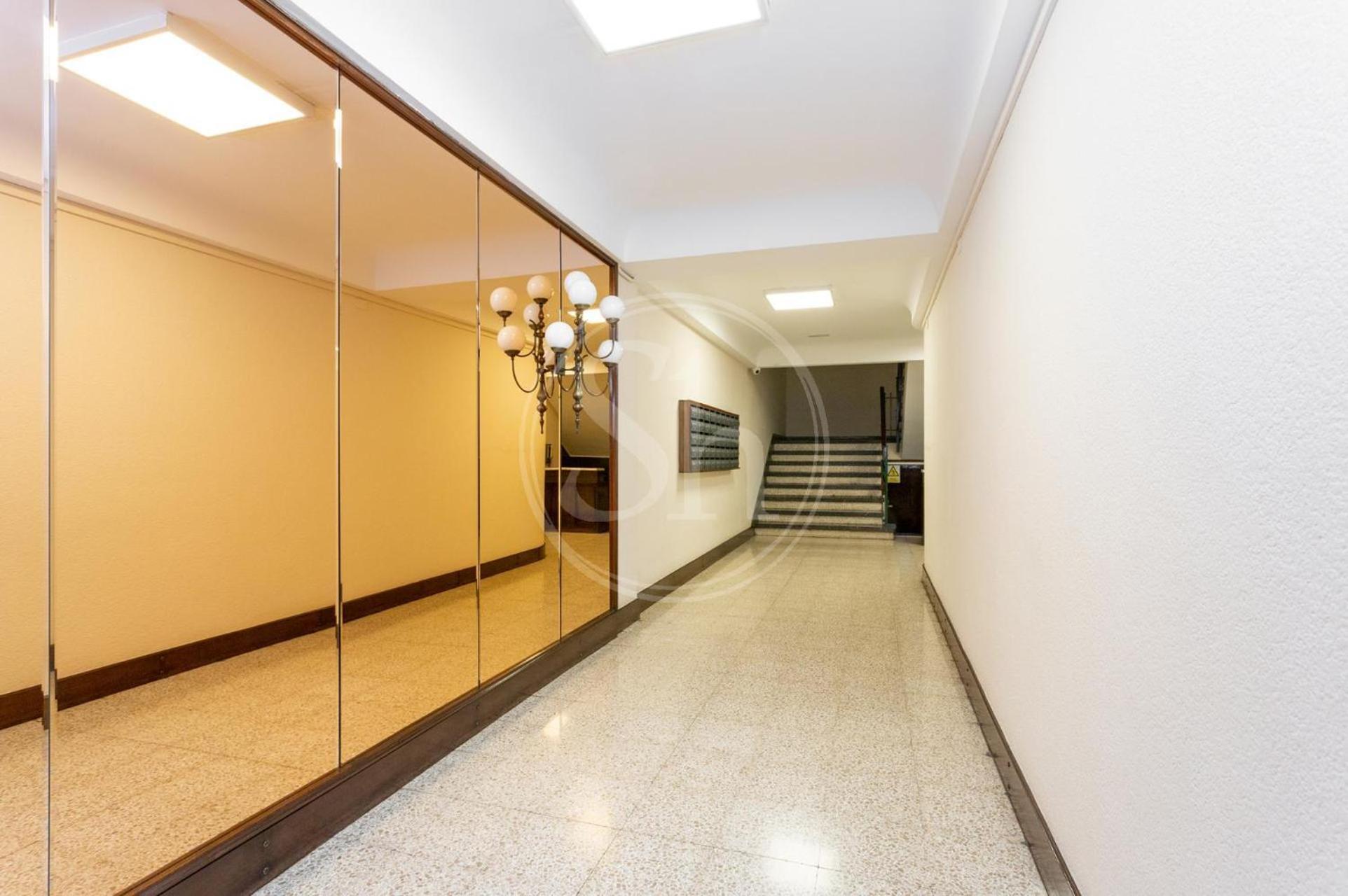 Familiar Junto A Hospital Clinic Apartment Barcelona