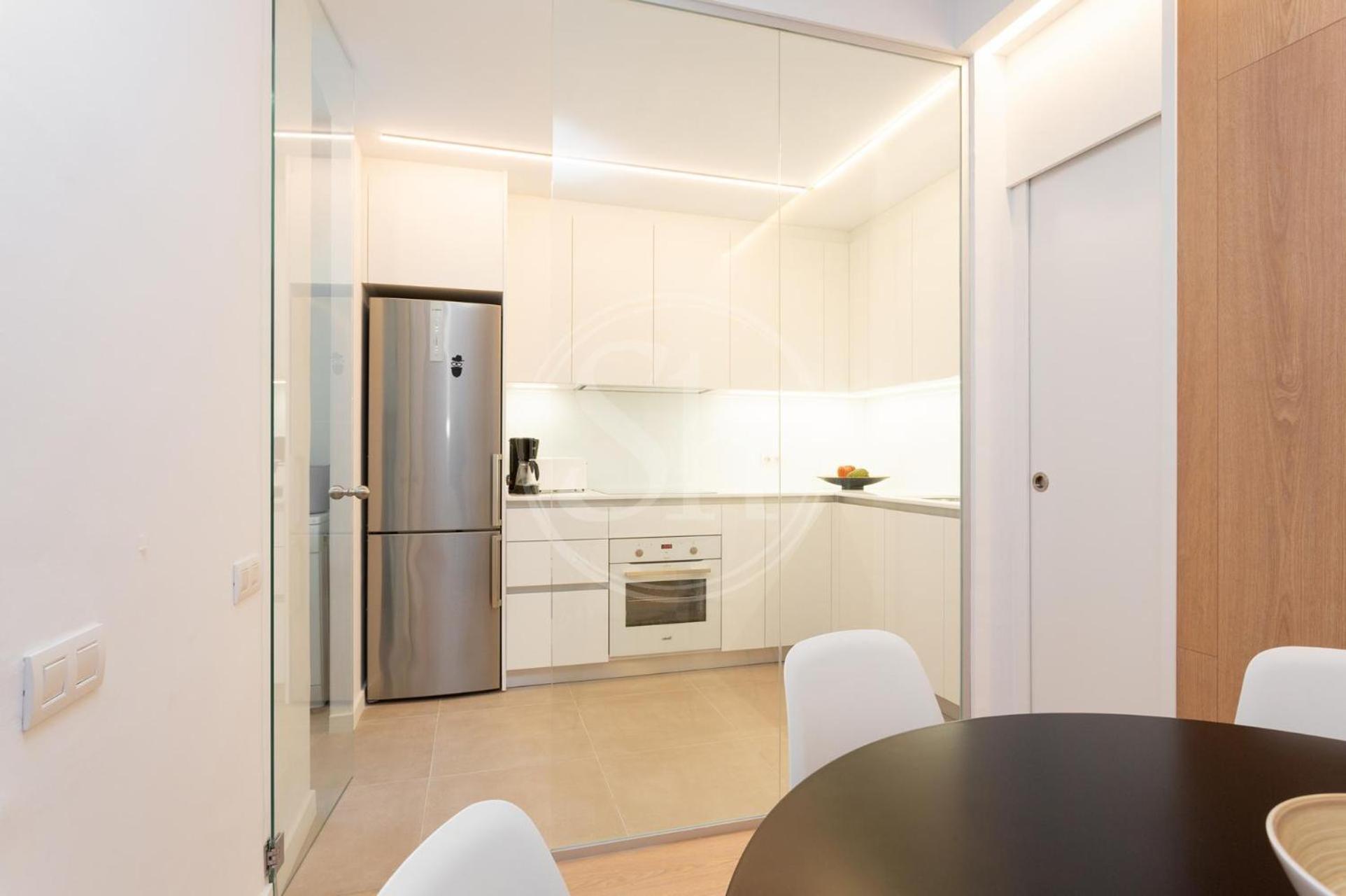 Apartment Familiar Junto A Hospital Clinic *