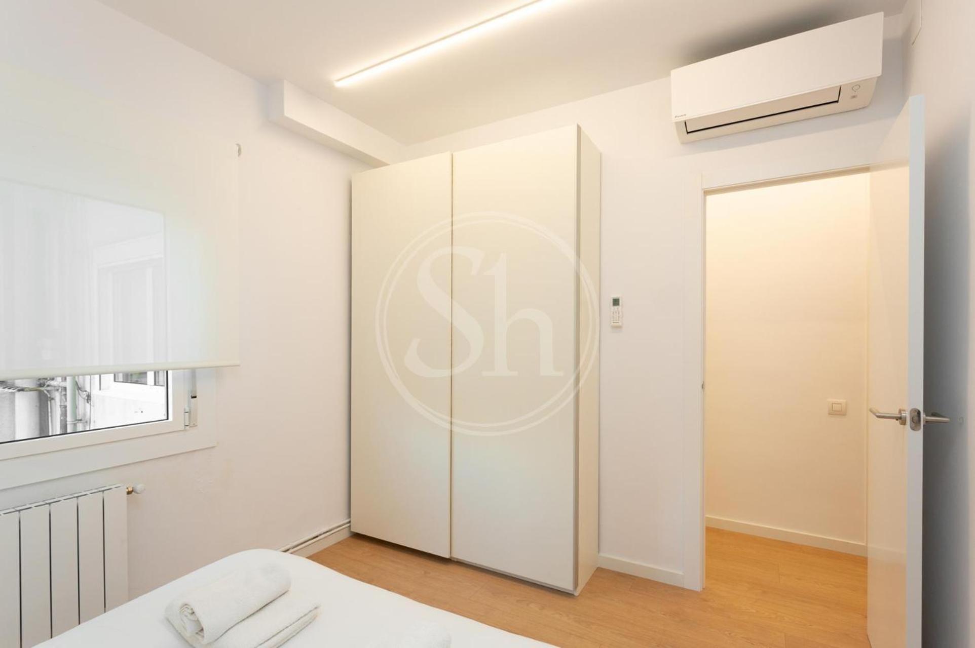 Apartment Familiar Junto A Hospital Clinic